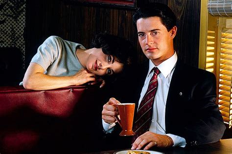 Twin Peaks Season 3 Expands To 18 Episodes Will Restore Original Diner Collider