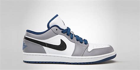 Built with leather, the upper appears with a white base overlaid by university blue, supported by a padded collar and perforated toe box. Air Jordan 1 Low "True Blue" | Highsnobiety