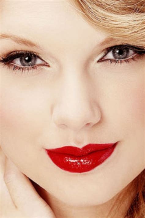 Taylor Swifts Red Lipstick Taylor Swift Pinterest Hold On