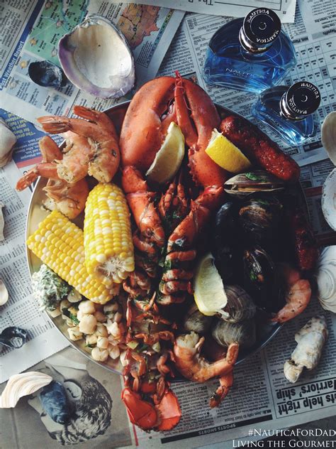 Add the seasoning packet over the boils, close the lid and cook for an additional 30 minutes. New England Style Clambake | Recipe | Shellfish recipes ...