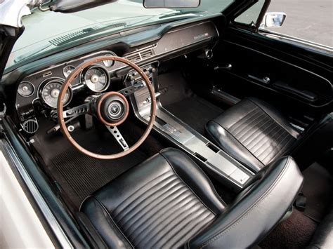 15 Nostalgic Photos Of Classic Muscle Car Interiors