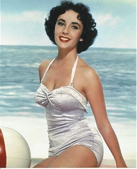 Elizabeth Liz Taylor Photo Sexy Wearing A Bathing Suit At The Beach With Red Lip Stick 8 X 10