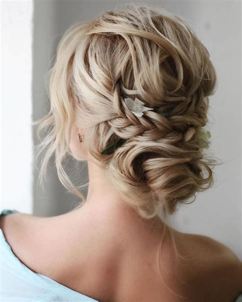 20 Easy And Perfect Updo Hairstyles For Weddings Ewi Bride