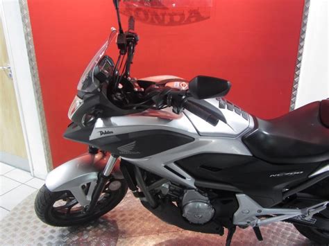 Dual clutch transmission is a motorcycle transmission that automates clutch and shift operation. 2013 '13' HONDA NC700X NC700 X ABS DCT Dual Clutch Motorcycle