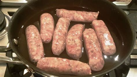 How To Cook Perfect Pan Fried Sausages Food Wine Garden