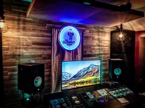 Studio Desk, Studio Room, Home Studio, Music Studio, Recording Studio ...