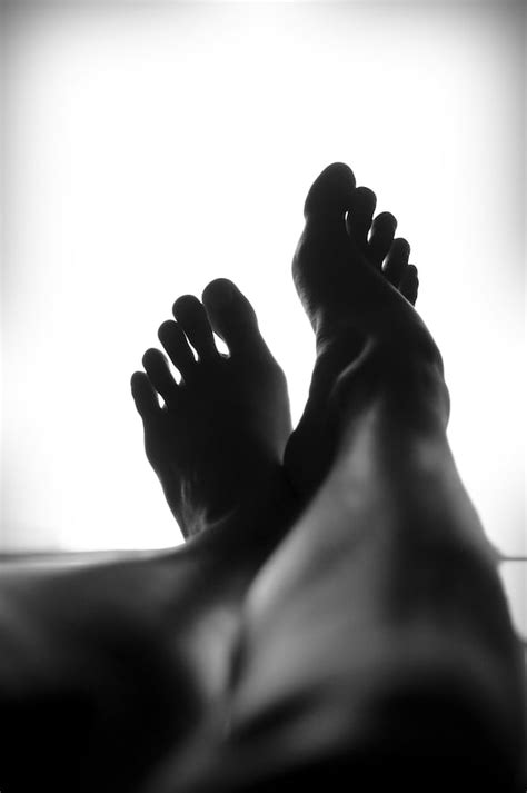 Feet 6 Best Free Feet Hand Foot And Nail Photos On Unsplash