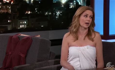 Pam From The Office Had To Wear A Towel On Jimmy Kimmel After Her Dress