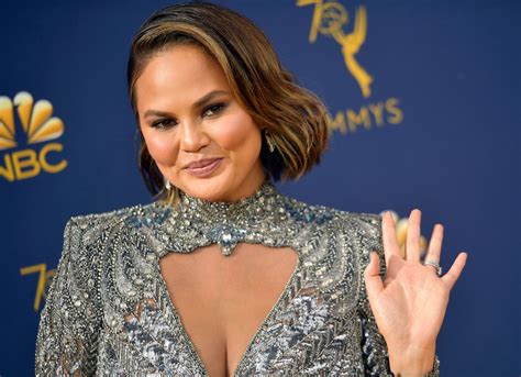 chrissy teigen s postpartum depression took months to discover and here s why that s important