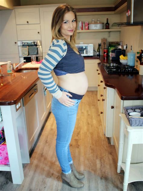 22 Weeks Pregnant Belly