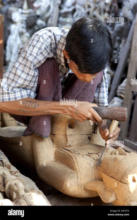 Myanmar Wood Carving Stock Photo Alamy