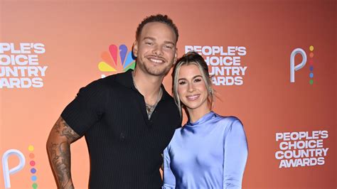 pregnant katelyn brown shares adorable video of her daughters on christmas iheartcountry radio