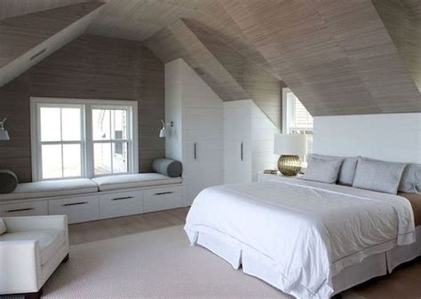 40 Beautiful Attic Bedroom Design And Decorating Ideas 7