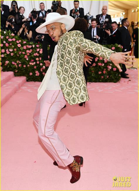 Anderson Paak Busts A Move At The Met Gala 2019 Photo 4285200 2019