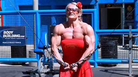 Massive Female Bodybuilder Hard Gym Workout At Muscle Beach Youtube