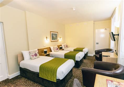 Triple Rooms In London Darlington Hotel