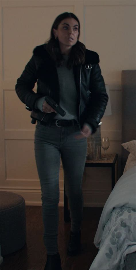 Grey Skinny Jeans Of Serinda Swan As Karla Dixon In Reacher Tv Show