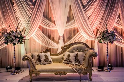 Home > girls point > pakistani bridal > bridal bedroom decoration ideas and pictures. THREE DECOR IDEAS FOR WEDDING STAGE - Shadi Tayari ...
