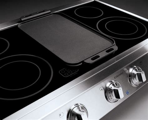 Electrolux E36ec75ess 36 Inch Smoothtop Slide In Electric Cooktop With