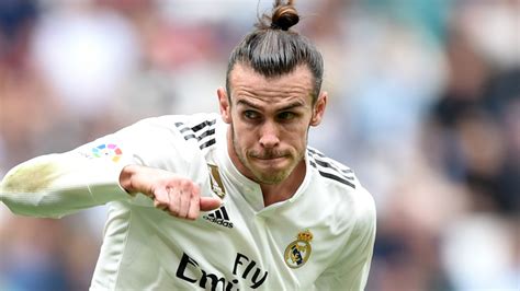 Get the latest on the welsh winger. Gareth Bale Height, Bio, Net worth, Age, Family, Wife ...