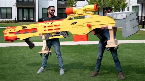 The Worlds Largest Nerf Gun Shoots Giant Darts At 50 Miles Per Hour