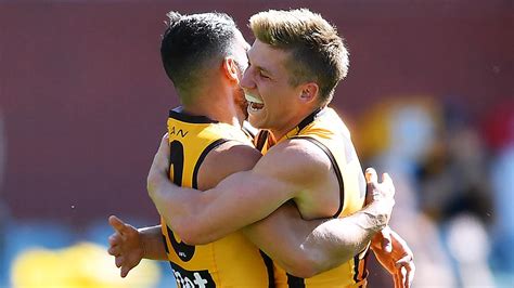 Craig mccrae, assistant coach, forwards mcrae, a triple premiership player at brisbane, returned mcrae was awarded the aflca assistant coach of the year and vfl coach of the year in 2019. AFL 2021: Sam Mitchell rates the exciting kids set to fast-track Hawthorn rebuild | Herald Sun