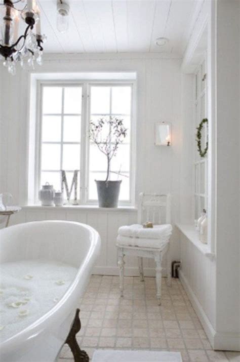Romantic And Elegant Bathroom Design Ideas With Chandeliers 03 Chic