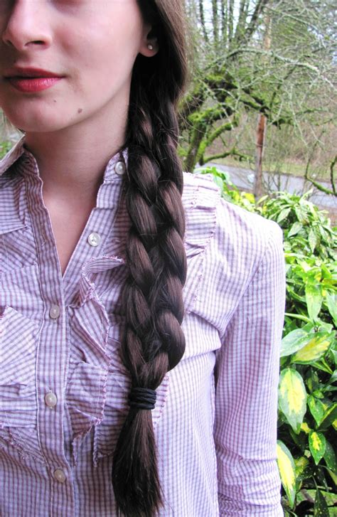 Bring strands b and d over the top of strands a and c to begin the braid. Vivi K: Hair: The four strand braid