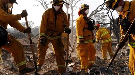 California Wildfires High Winds Threaten To Revive Deadly Blazes Bbc