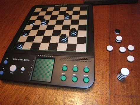 Review Of Croove 8 In 1 Games Chess And Checkers Set Technogog