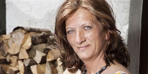 ATV-Bäuerin Sandra mistet Männer aus