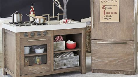 Gourmet test play kitchenettes are all the rage! 13 Impressive Play Kitchen Sets for Kids (and Adults ...