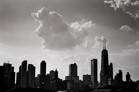 รูปภาพ เมฆ ดำและขาว ท้องฟ้า เส้นขอบฟ้า เมือง ตึกระฟ้า Cityscape