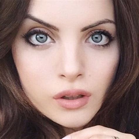 Elizabeth Gillies Makeup Photos And Products Steal Her Style Page 2