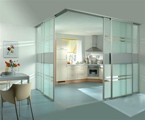 En el ámbito del diseño de muebles, pone los elementos de la. Puertas correderas para la cocina, el salón o el baño