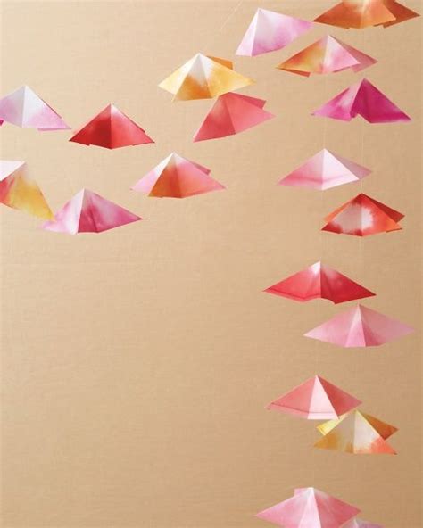 10 Diy Origami Ideas For Your Wedding Origami Garland Diy Origami