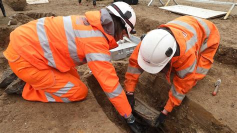 Remains Of Explorer Matthew Flinders Found Under London Train Station
