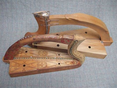 Early Gaelic Harp Info Instruments About