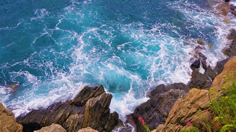 Download Wallpaper 3840x2160 Coast Stones Rocks Sea Aerial View