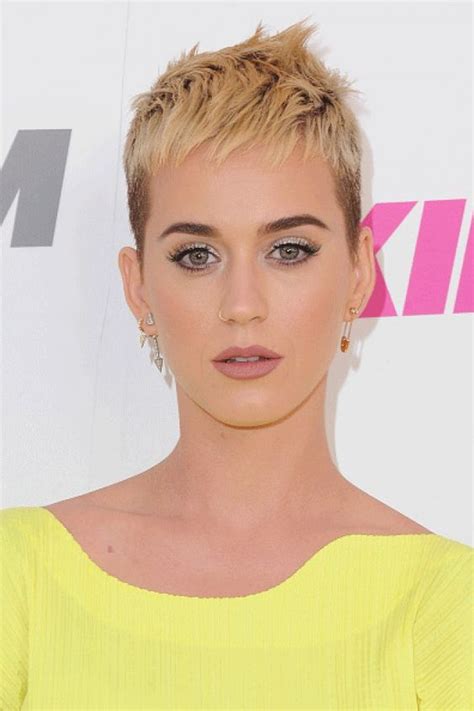 35 Fabulous Short Haircuts For Thick Hair