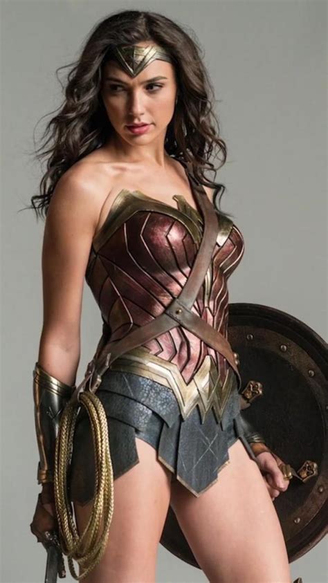 Gal Gadot Wonder Woman Autofellator