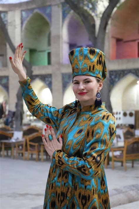 Bukhara Uzbekistan April 04 2022 Lyab I Hauz Ensemble Nadir Divan Beghi Madrasa Woman