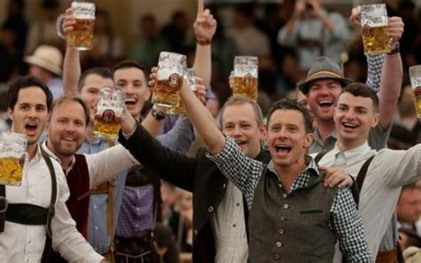 world s biggest beer festival oktoberfest opens in munich