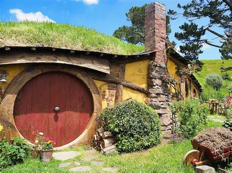 Fun Diy Projects For Everyone Basic Guide On Building Your Own Hobbit
