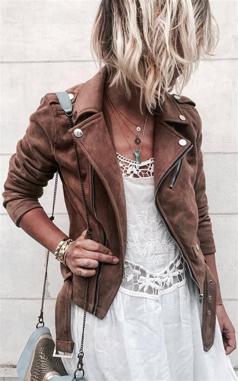 40 boho chic looks you ll want to try over and over again bohemian style boho chic street