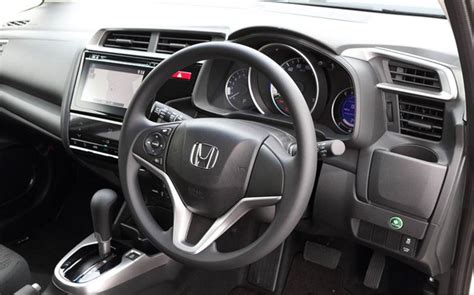 Honda city 2014's average market price (msrp) is found to be from $12,900 to $20,000. Novo Honda Fit 2014 é lançado: fotos e especificações oficiais