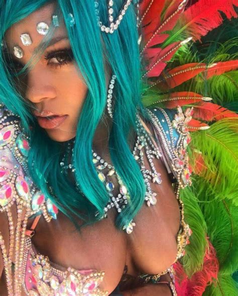 Rihanna Tout Feu Tout Flamme Ultra Sexy Au Festival Crop Over à La Barbade Moifemmes
