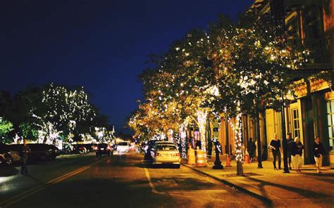 main streets  florida towns   magical  christmastime