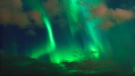 Download Wallpaper 2048x1152 Northern Lights Aurora Clouds Night