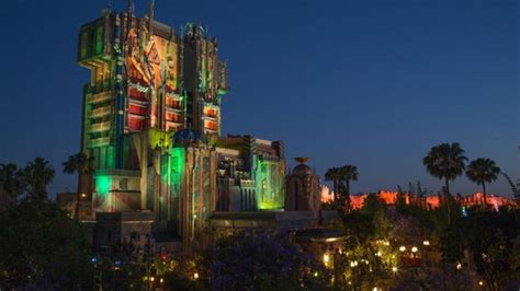 Disneys New Guardians Of The Galaxy Ride Heres What To Expect